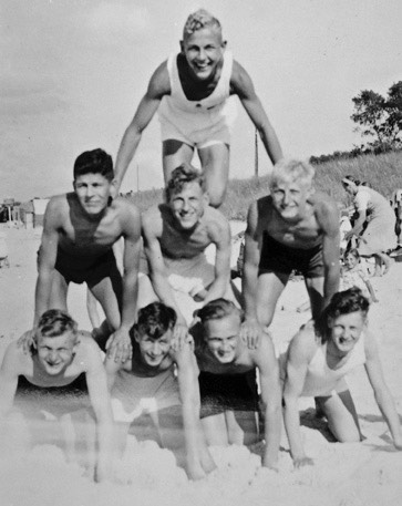Jungs Zingst Strand 1937 12